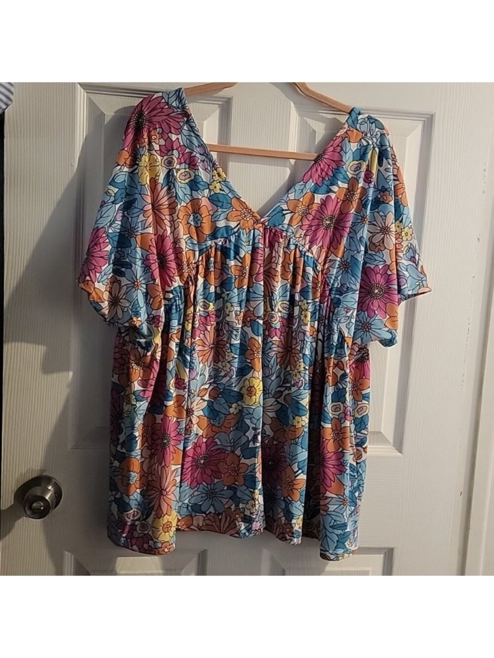 Women's top - Picture 2 of 5